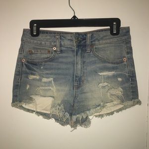 American Eagle festival short light wash